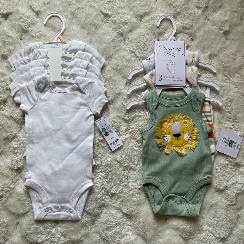 Baby Bodysuit Set with Lion Design